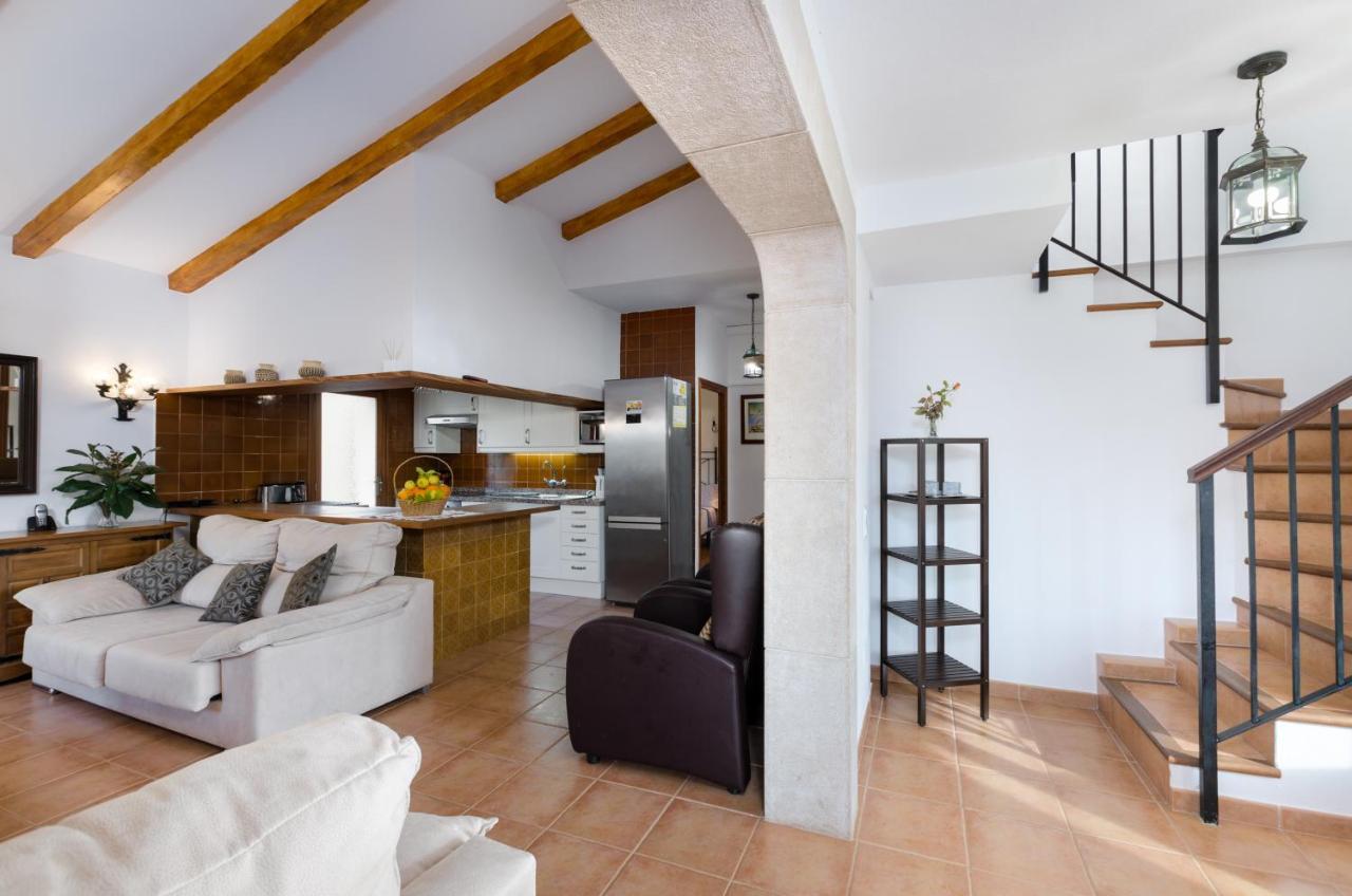 Yourhouse Son Sant Joan Ferienhaus *